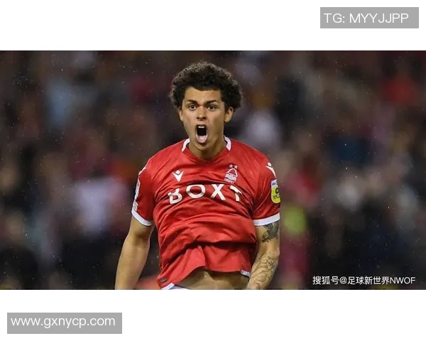 佩奇:从足球新星到全球偶像的成长之路与突破心路 佩奇:从足球新星到全球偶像的成长之路与突破心路