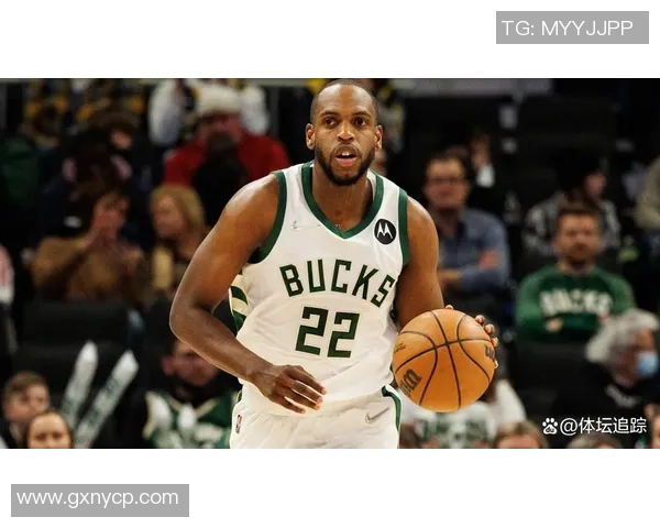 足球巨星们的休赛期生活揭秘：他们如何度过无球时光的点滴故事